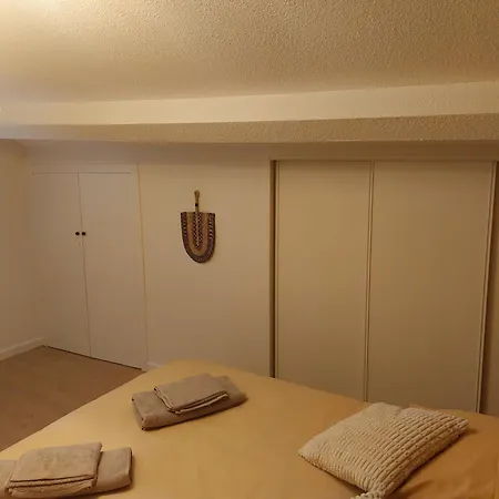 Proche Des Halles Apartment *